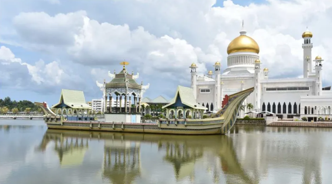 Bukan Cuma Kaya Minyak! Ini 5 Fakta Unik Brunei Darussalam yang Bikin Takjub